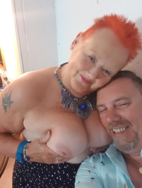 huge boob amatuers