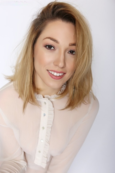 Lily LaBeau top model pic