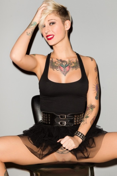 Kleio Valentien star perfect pictures