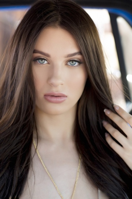 Lana Rhoades model free images