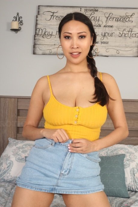 Hanna Lee pornstar high quality galleries